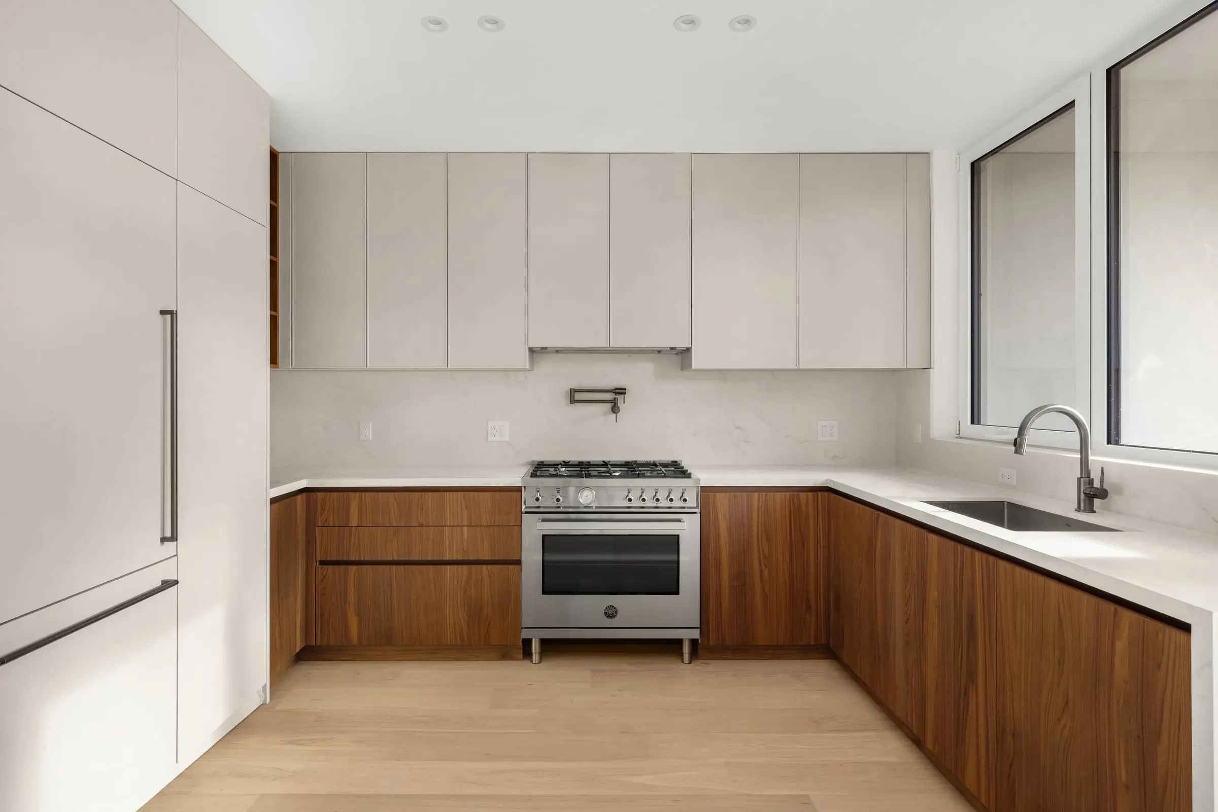 Lorimer, Greenpoint, Brooklyn kitchen, photo 1